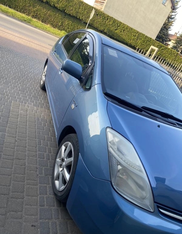 Toyota Prius cena 20500 przebieg: 382000, rok produkcji 2006 z Zgierz małe 92